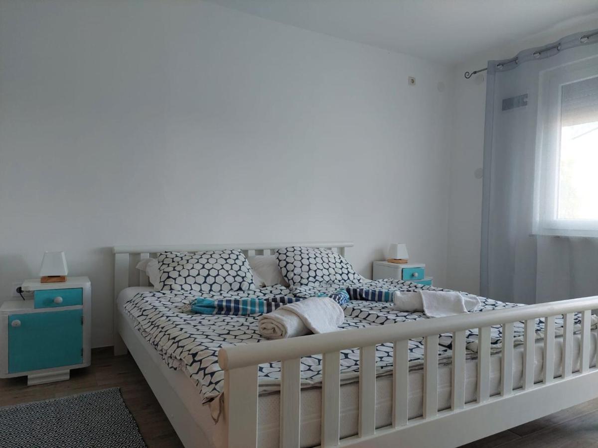 Apartment Hajduk Starigrad Paklenica Εξωτερικό φωτογραφία