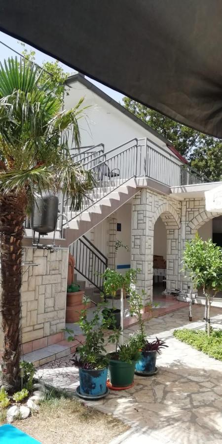 Apartment Hajduk Starigrad Paklenica Εξωτερικό φωτογραφία