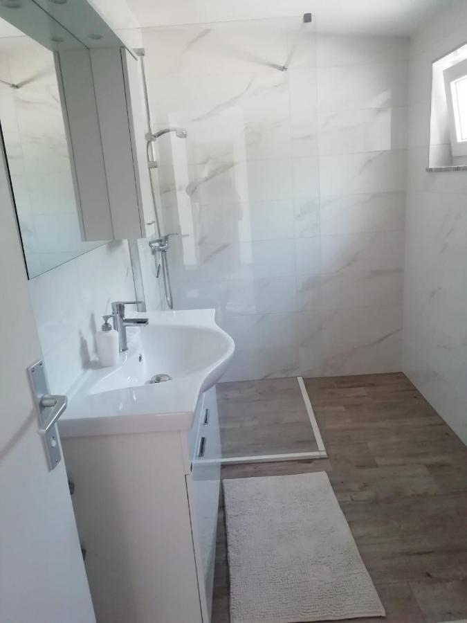 Apartment Hajduk Starigrad Paklenica Εξωτερικό φωτογραφία