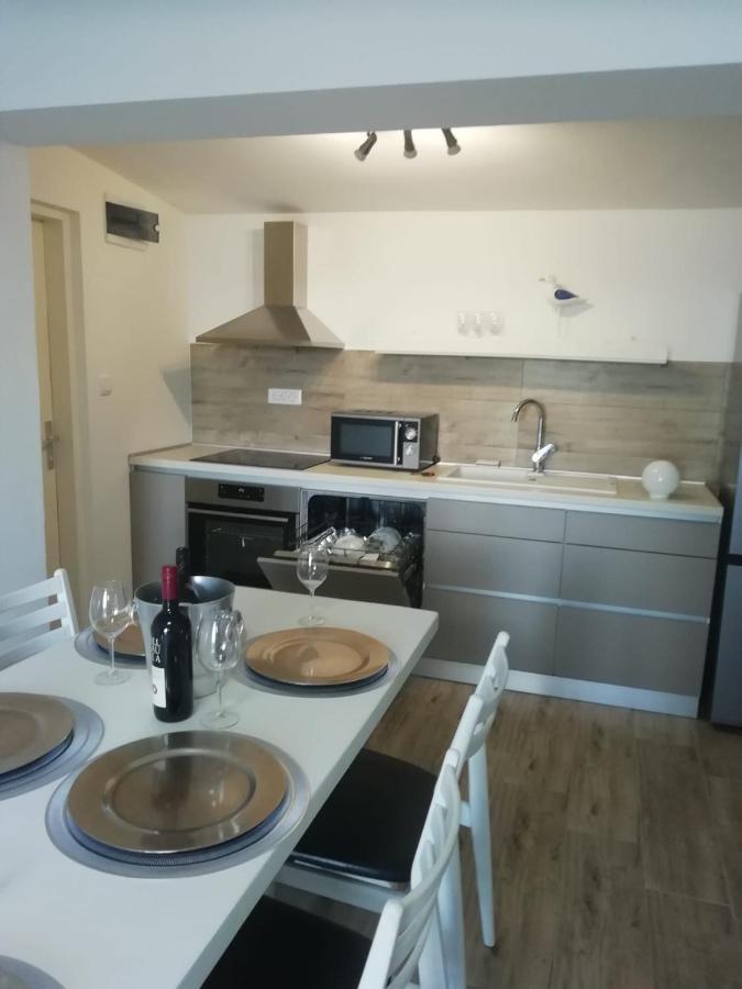 Apartment Hajduk Starigrad Paklenica Εξωτερικό φωτογραφία
